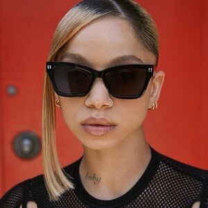 NEW Off White Cincinnati Sunglasses by Virgil Abloh Cat Eye Polished Black